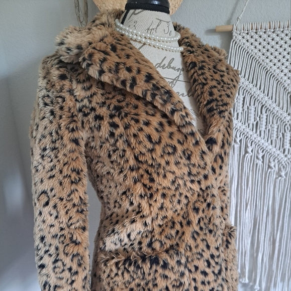 POLLY Winona Faux Fur Leopard Coat - Picture 5 of 12